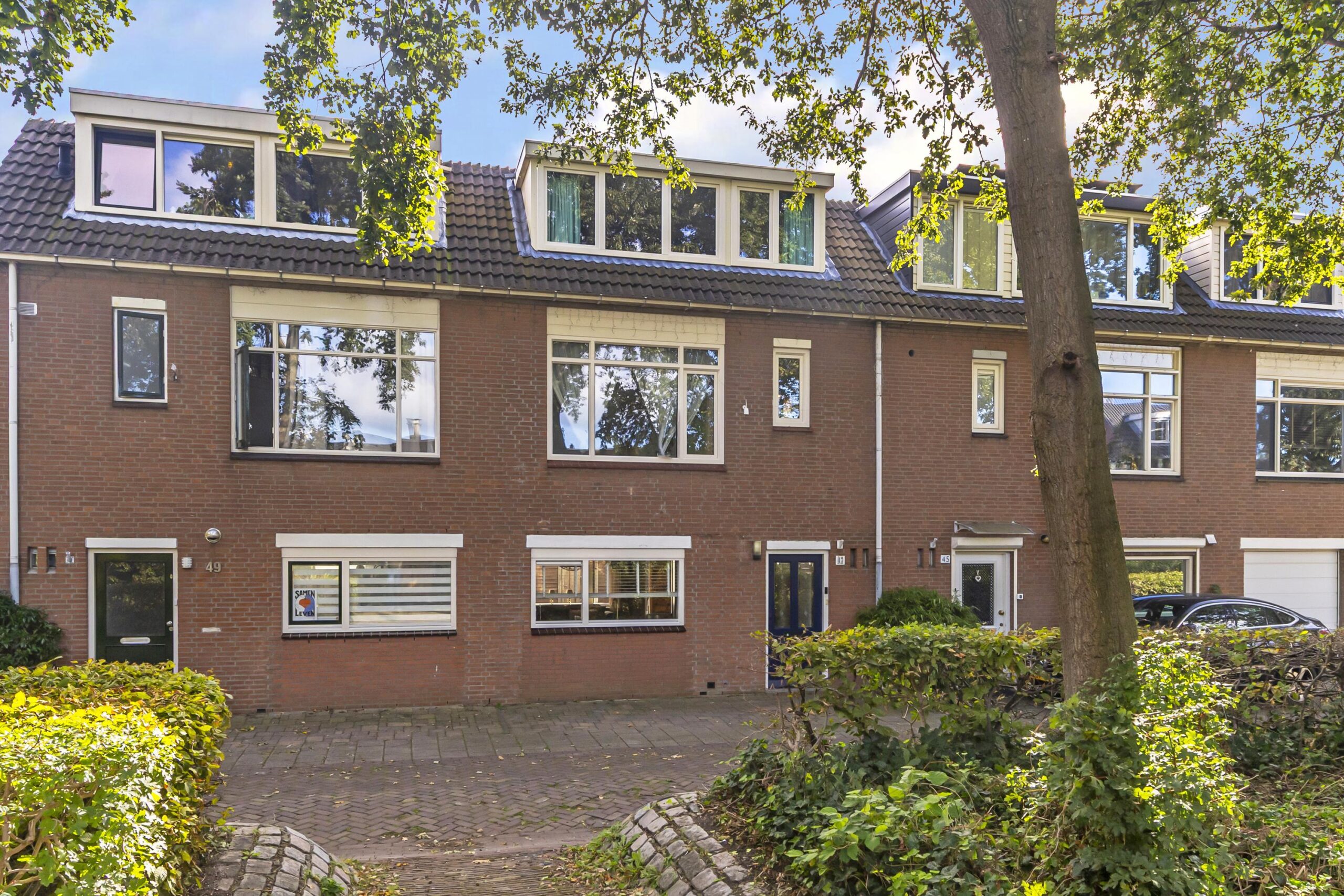B. Thoenplantsoen 47, ‘s-gravenhage