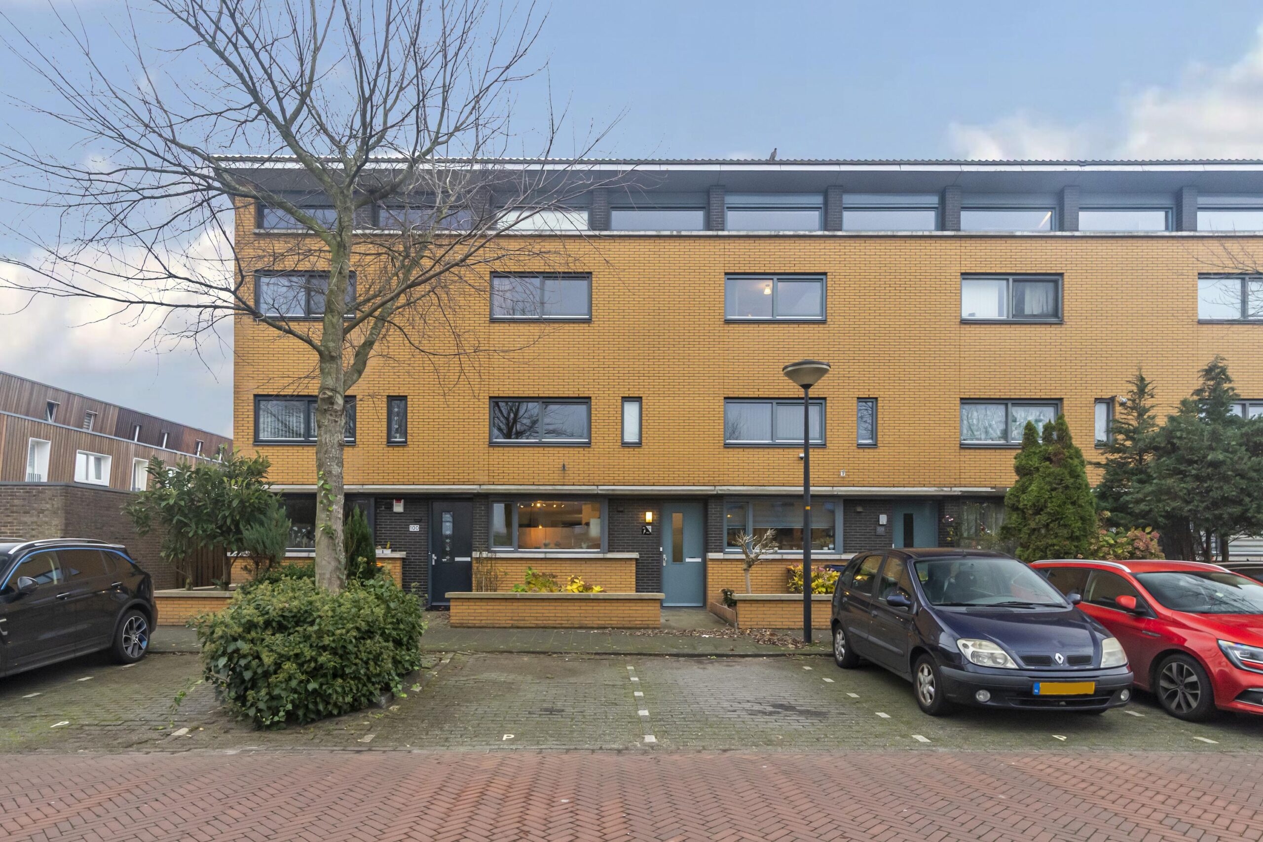Middenweg 102, ‘s-gravenhage